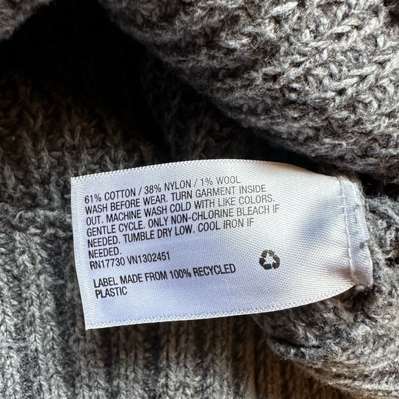 Boys Cat & Jack Gray Sweater; Size M (8/10) - Picture 4 of 5